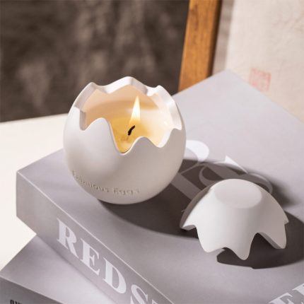 Easter Eggshell scented Candle Premium Fun Candle holder